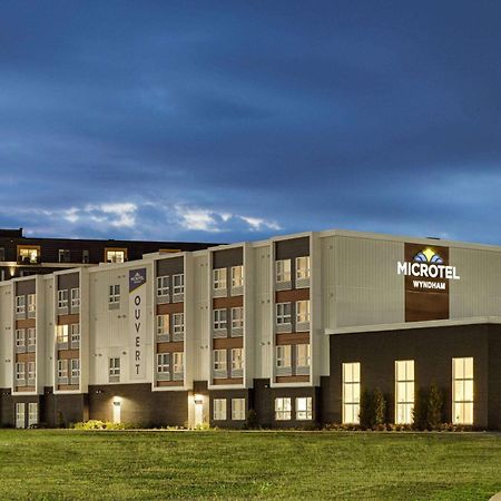 Microtel Inn & Suites By Wyndham Boisbriand Sainte-Thérèse-de-Blainville Buitenkant foto