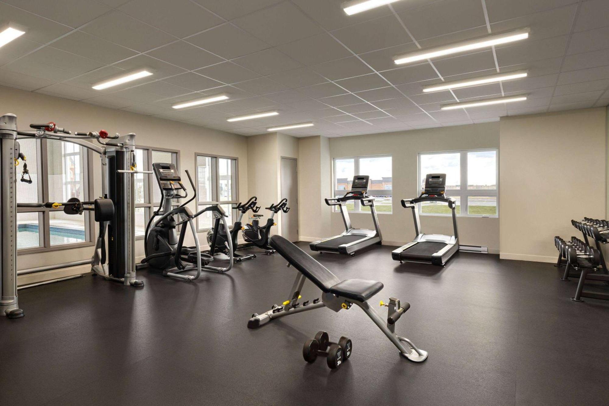 Microtel Inn & Suites By Wyndham Boisbriand Sainte-Thérèse-de-Blainville Buitenkant foto