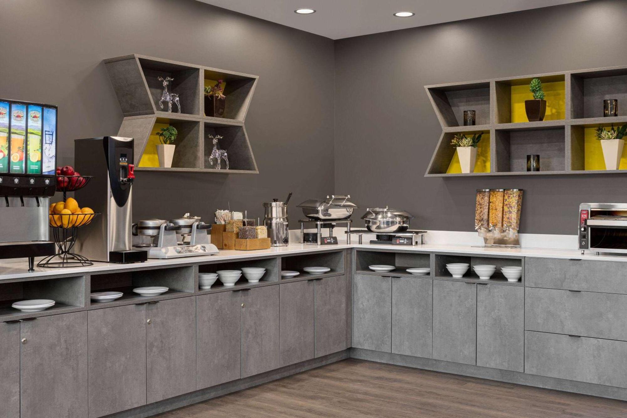 Microtel Inn & Suites By Wyndham Boisbriand Sainte-Thérèse-de-Blainville Buitenkant foto