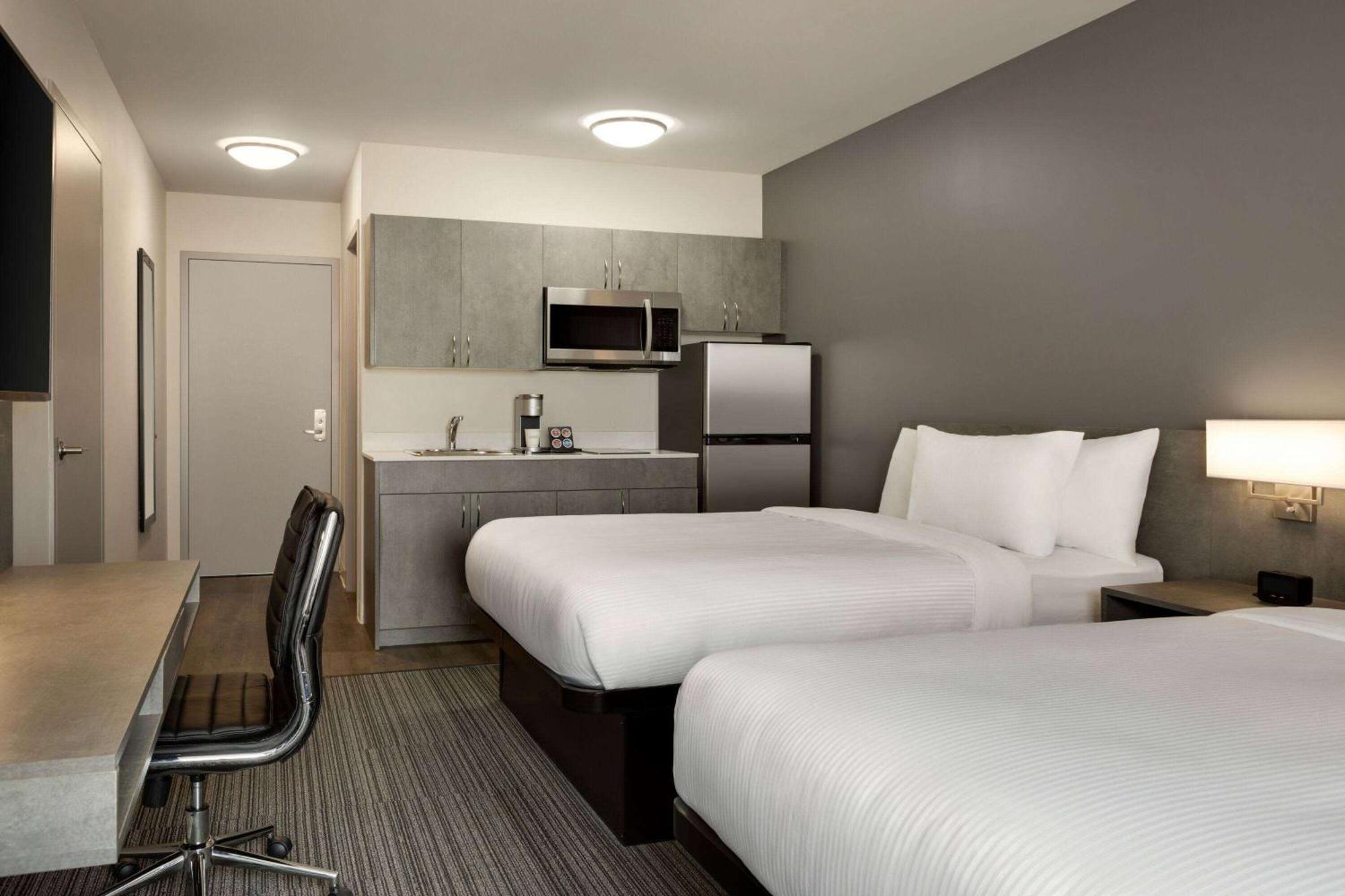 Microtel Inn & Suites By Wyndham Boisbriand Sainte-Thérèse-de-Blainville Buitenkant foto