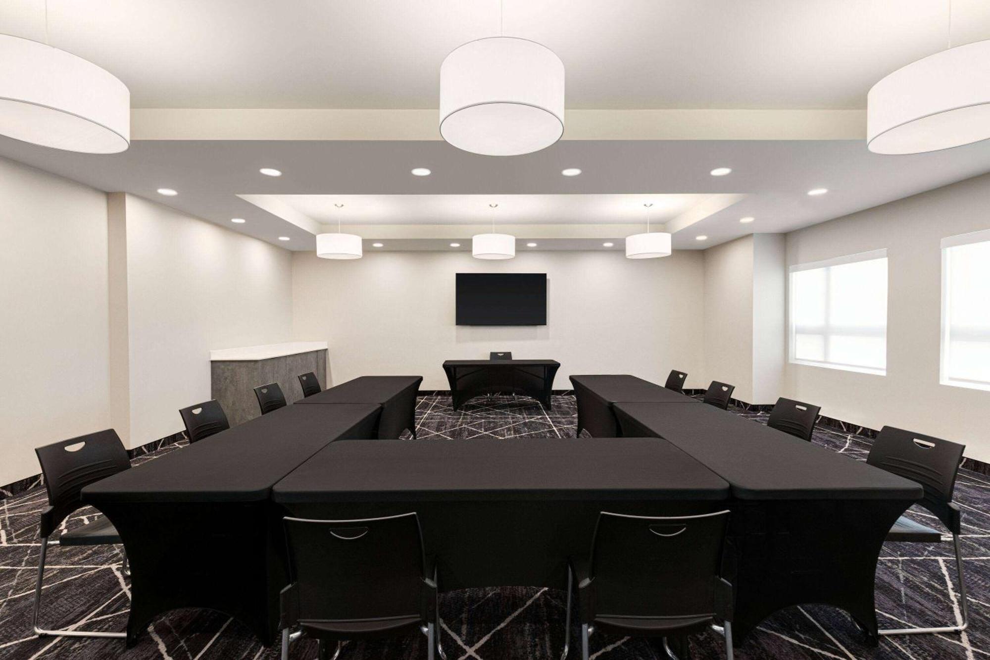 Microtel Inn & Suites By Wyndham Boisbriand Sainte-Thérèse-de-Blainville Buitenkant foto
