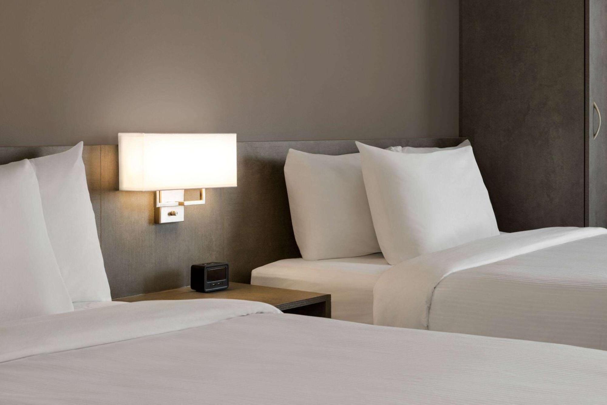 Microtel Inn & Suites By Wyndham Boisbriand Sainte-Thérèse-de-Blainville Buitenkant foto
