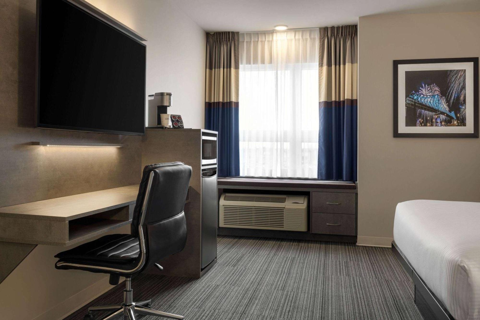 Microtel Inn & Suites By Wyndham Boisbriand Sainte-Thérèse-de-Blainville Buitenkant foto